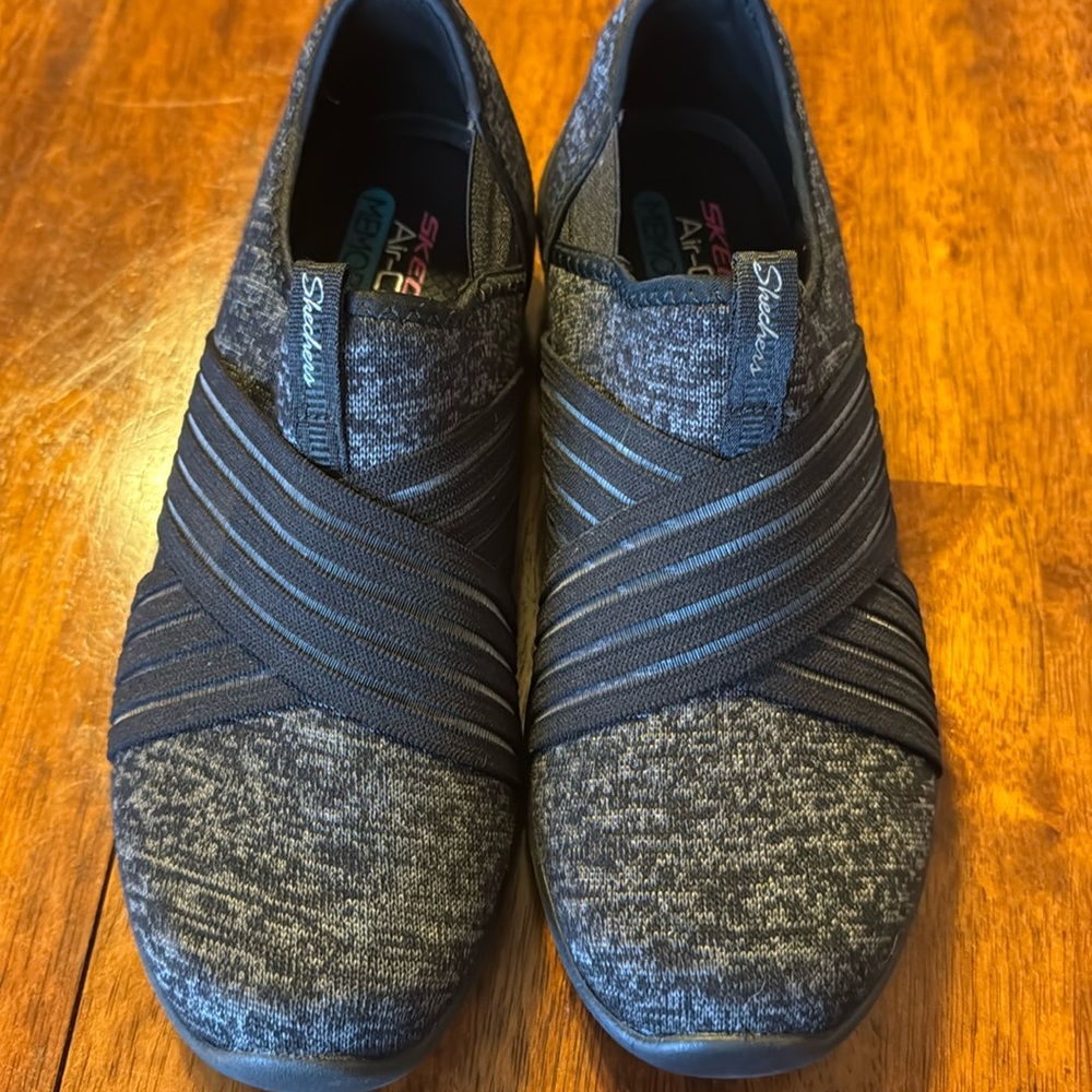 Skechers Flex Grey and Black size 6.5 Air Cushions NWT